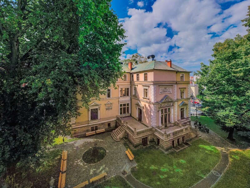 Remont z szacunkiem dla przeszłości. Willa Caro niezmiennie otwarta!